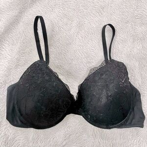 MaidenForm Push Up Black Lace Bra